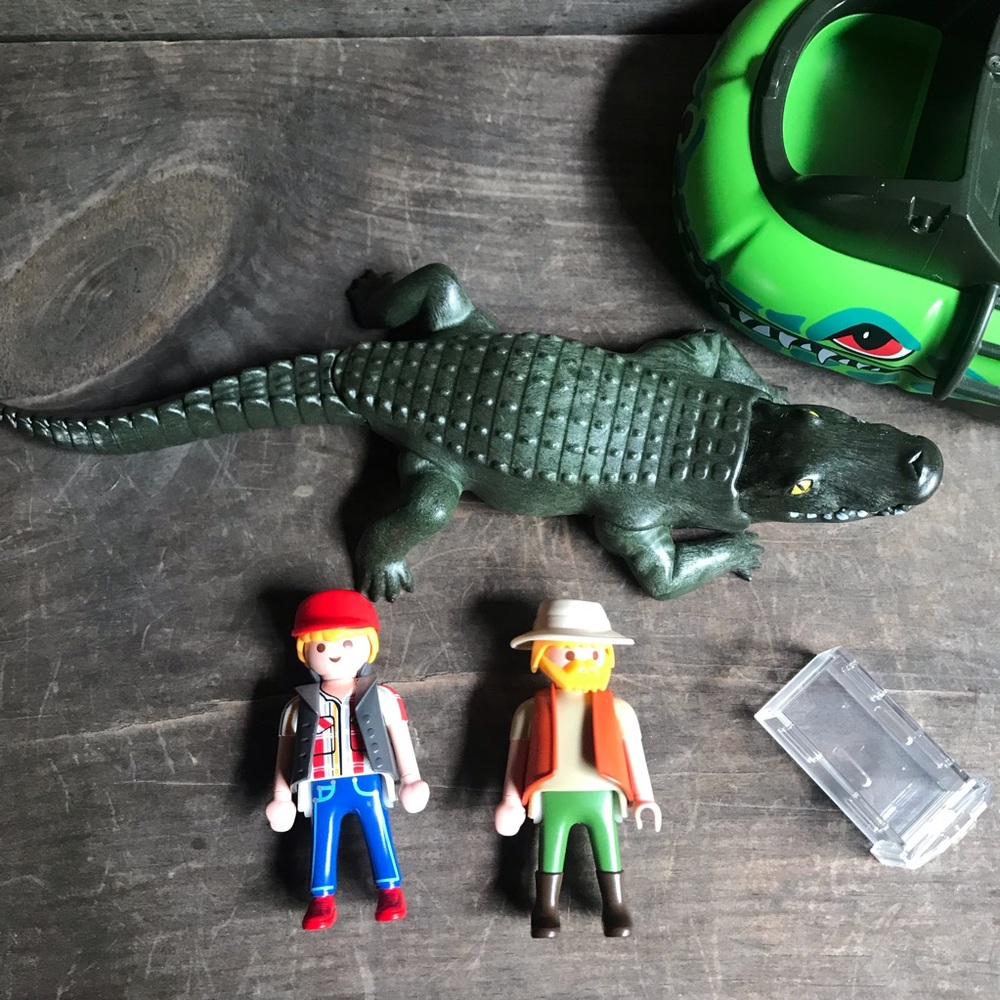 Two Playmobile Sets 4446 Jungle Hunters and 4138 construction bricklayer